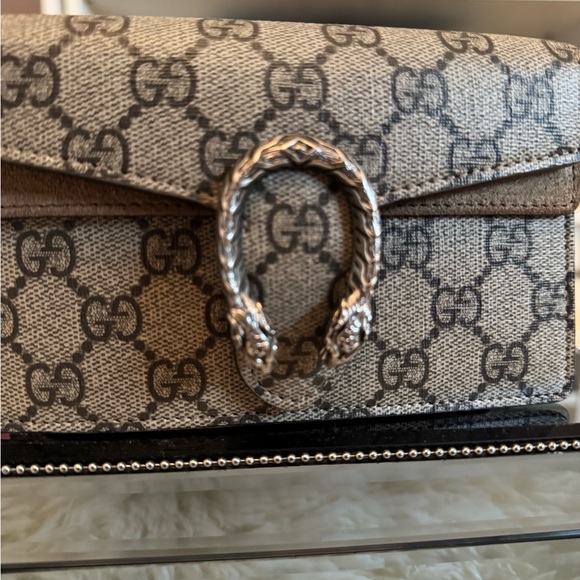 Authentic Gucci Beige Monogram Women's Bag - Picture 5 of 15